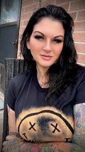 Melissa Curbelo's Instagram, Twitter & Facebook