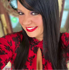 Natasha Carter's Instagram, Twitter & Facebook