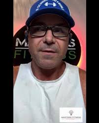 I don't get to train with my sister as much as I'd like to. But when I do  it's usually 50% lifting and 50% flexing, lol 🤷🏼‍♂️