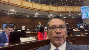 Inicio con firmeza este reto que me encargó mayoritariamente mi provincia  #LosRíos , Legislaré para devolver la seguridad, el bienestar y progreso al  Ecuador., #HumbertoAlvarado #CurulDeLosRíos