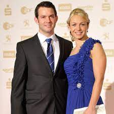 We would like to show you a description here but the site won't allow us. Magdalena Neuner Sie Hat Geheiratet Bunte De