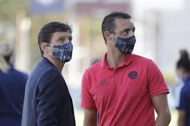 Ce mercredi, de nombreux supporters se sont en effet rendus à la boutique officielle du psg, afin d'acheter les premiers maillots de messi sous les couleurs parisiennes. Olivier Echouafni N Est Pas Reconduit A La Tete De L Equipe Feminine Du Psg L Equipe