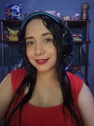 Selene Hernández ✨ (@zthefanie)