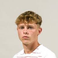 1100+ "Fehér" profiles