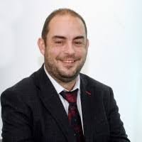 Julie Calcott's Instagram, Twitter & Facebook