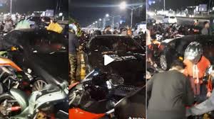 Video 16 menit, video viral, video viral 16 detik, kakak adik 16 menit, viral kakak adik, adik kakak viral Viral Di Tiktok Mobil Mercy Tabrak 16 Motor Yang Sedang Parkir Ini Kata Pengunggah Tribunnews Com Mobile
