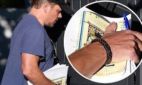 A true story of trial by. Matt Damon Spotted Leaving Ben Affleck S Home With The Last Duel Book Matt Damon Ben Affleck Damon