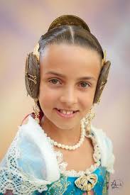 La imagen oficial de las 73 aspirantes a fallera mayor infantil de València  2020