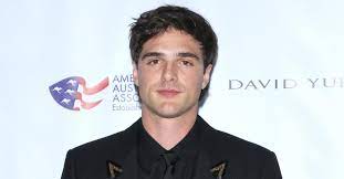 The kissing booth actor and the model sparked relationship speculation in. Wyvamodt0pmvum