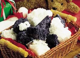 Sarà l'alcool, infatti, in fase di preparazione, a dare le bollicine al nostro carbone. Una Ricetta Per L Epifania Carbone Bianco Della Befana Cantina La Costa