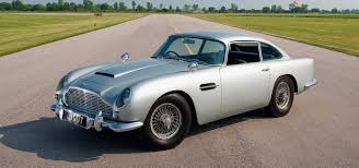 L Aston Martin Db5 De James Bond Aux Encheres A Pebble Beach L Automobile Magazine