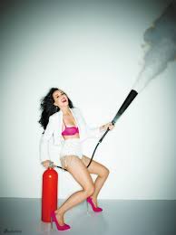 组图：凯蒂-佩里秀肥白双乳骑木马秀性感[2]- 中国日报网