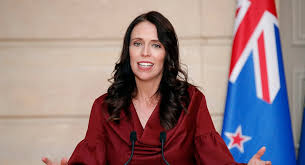 Ardern, acıyı kalplerinde hissettiklerini söyledi. Yeni Zelanda Basbakani 40 Yil Onceki Ucak Kazasi Icin Ozur Diledi
