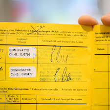In deutschland wird der begriff meist synonym zu einer nach angaben der bundesregierung soll der digitale impfpass schon an diesem donnerstag an den. Deutschland Sucht Den Impfpass Ohne Pass Keinen Piks Ausser Gegen Corona Niedersachsen