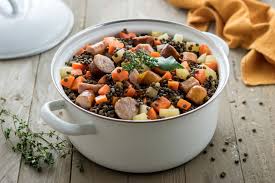 Dans une cocotte, recouvrir le petit salé d'eau froide et porter à ébullition. Recette Petit Sale Aux Lentilles Quitoque