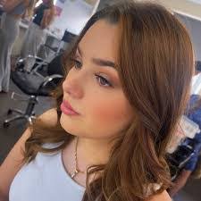 Sadie Barrett's Instagram, Twitter & Facebook