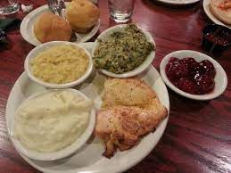 Two pieces of fried chicken served with soup and salad, mashed potatoes with milk gravy, vegetable of choice and homemade breads. Chicken Bild Von Claudia Sanders Dinner House Shelbyville Tripadvisor