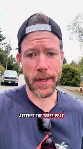 Aleksander Barkov Undergoes Knee Surgery