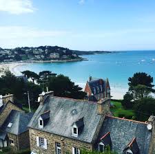 Vue Sur La Plage De Trestraou A Perros Guirec Bretagne Paysage France Vacances Bretagne Bretagne