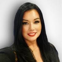 Tara Nelson's Instagram, Twitter & Facebook