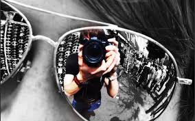 Black And White Glasses Photography Reflection Very Cool Photography Camera Toad Sunglasses Art 800 1280 Mirror Photography Reflection Pictures Reflection Photography