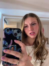 Holly Koch (@holly_koch04)