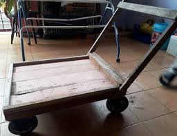 Walaupun kebanyakan rumah dan taman kedai akan menjual penggantian. Atuk Projek Diy 2 Kereta Sorong