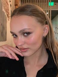 Lily-Rose Depp : r/VindictaRateCelebs