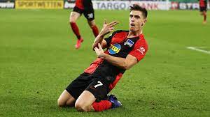 Cezary piątek natural born software developer. Bericht Die Fiorentina Bietet 25 Millionen Euro Fur Hertha Sturmer Piatek Goal Com
