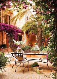 Deco Terrasse D Esprit Toscane 25 Belles Idees Beaux Jardins Les Plus Beaux Jardins Jardin Mediterraneen