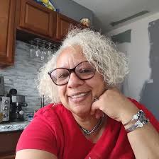 Detalles De Mujer Solano