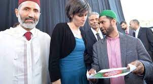 Obiettivi il corso executive finanza islamica è un percorso formativo specialistico che permette al partecipante di: Torino Appendino Apre La Prima Banca Islamica In Italia Grillini Vogliono Un Italia Halal Vox