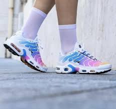 Pin On Sneakers