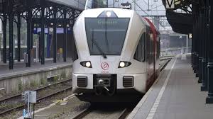 Dames en heren, wie niet genoeg kan krijgen van treinen en wat die allemaal vervoeren, en je verveelt je misschien onderweg als je niet. Machinisten Arriva Veiligheid Reiziger Staat Op Het Spel Rtv Noord