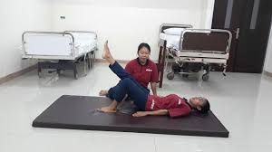 Cara senam kegel pada pria terdapat beberapa cara dan mayoritas gerakan dipusatkan pada bagian otot panggul dan bagian bawah tubuh. Pelvic Floor Exercise Senam Kegel Youtube