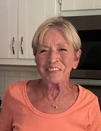 Paula Lilly's Instagram, Twitter & Facebook