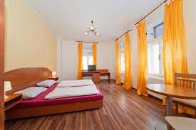 64 wohnungen und zimmer zum mieten in prag search.filter_header.results.properties_claim filter zurücksetzen Immobilie Appartement Mit Fruhstuck Im Stadtzentrum Prag