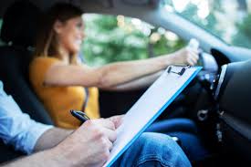 En 2015, on estime que le chiffre de conducteurs sans permis varie entre 500 attention depuis le 1er avril 2017, la conduite sans permis peut être sanctionnée par une amende forfaitaire de 800€ (minorée à 640 euros pour. Doit On Avoir Le Code De La Route Pour Conduire Une Voiture Sans Permis