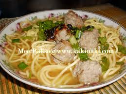Tambahkan stok ayam, bebola daging dan juga daun sawi. Tertunailah Hasrat Di Hati Resepi Mee Bebola Daging Kuah Sapi
