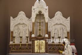 Kehidupan sosial sangat dekat dengan aktivitas di gereja. Organisasi Kristen Dan Katolik Serukan Ibadah Di Rumah Republika Online