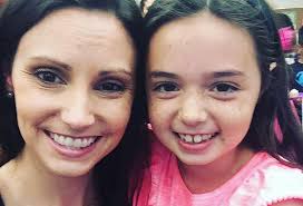 Touching Moment Flight Attendant Comforts a 9-Year-Old Girl when She Panics  During Flight