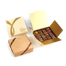 Voisin Chocolatier Torrefacteur Ballotin Prestige De Chocolats Voisin Chocolatiere Chocolat Monbana Chocolat