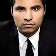 Agent Stoltz (played by Sean Kleier) outfits