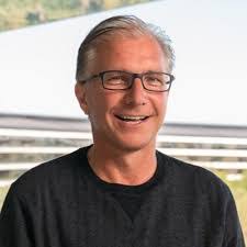 Anna Shneyder's Instagram, Twitter & Facebook