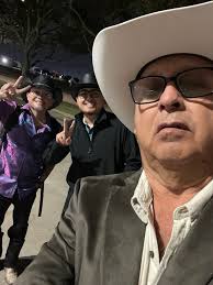 Roy Meza • Facebook