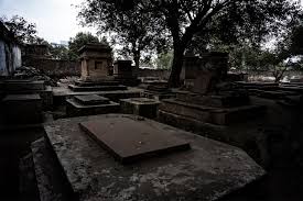 Lothian Cemetery A Haunted Place Of Delhi India Cemetery Muslim Cemetery Haunting