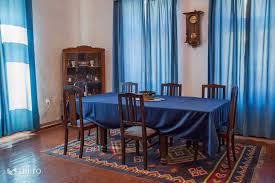 În anul 1986 profesorul elie wiesel, născut la sighet a primit premiului nobel pentru pace. Casa MemorialÄƒ Elie Wiesel Obiective Turistice Maramures DeÈ™tepÈ›i Ro