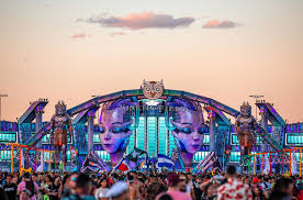 And if that weren't enough, vegas even provides some of the hottest dj's to play their tracks at the ultra music festival. Edc Las Vegas Organizers Give Festival Update Billboard
