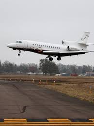 Could Salem's McNary Field Airport have commercial flights?