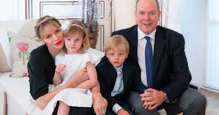 Her husband, albert ii, is the reigning prince of monaco and head of the princely house of grimaldi. Charlene Von Monaco So Gross Geworden Ihre Zwillinge Feiern Geburtstag Bunte De